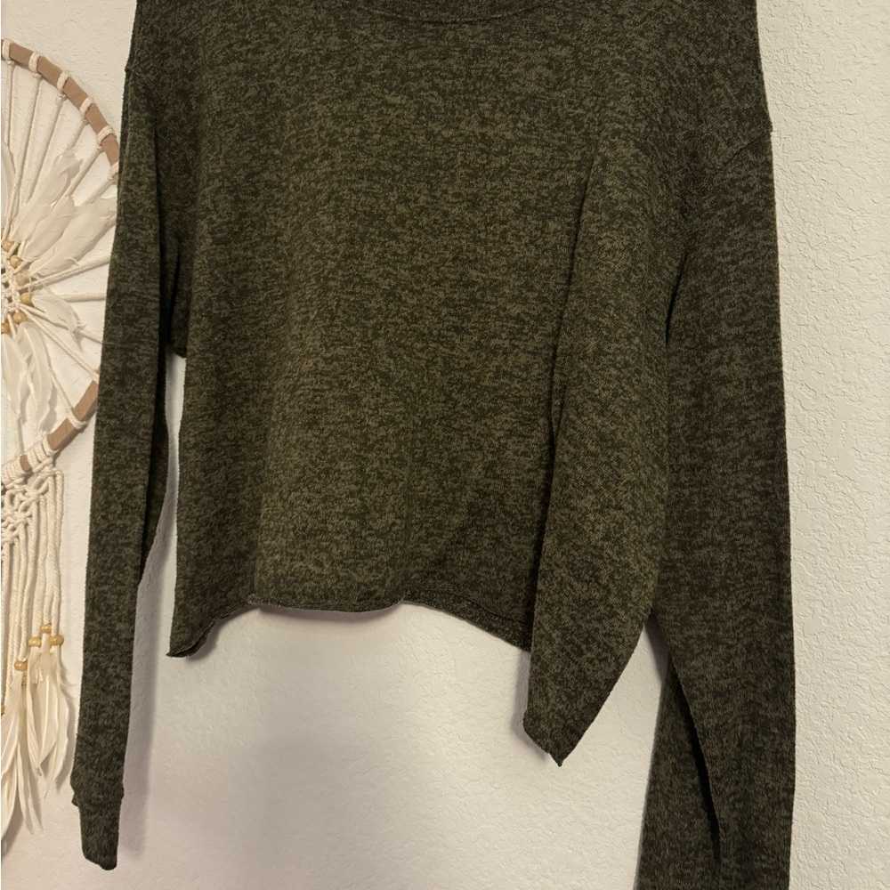 Agnes & Dora Olive crop Knit Top